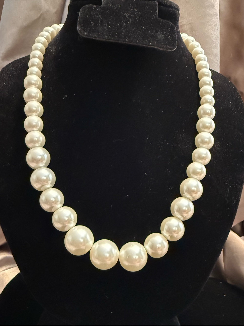 Classic Ivory Faux Pearl Beaded Necklace -